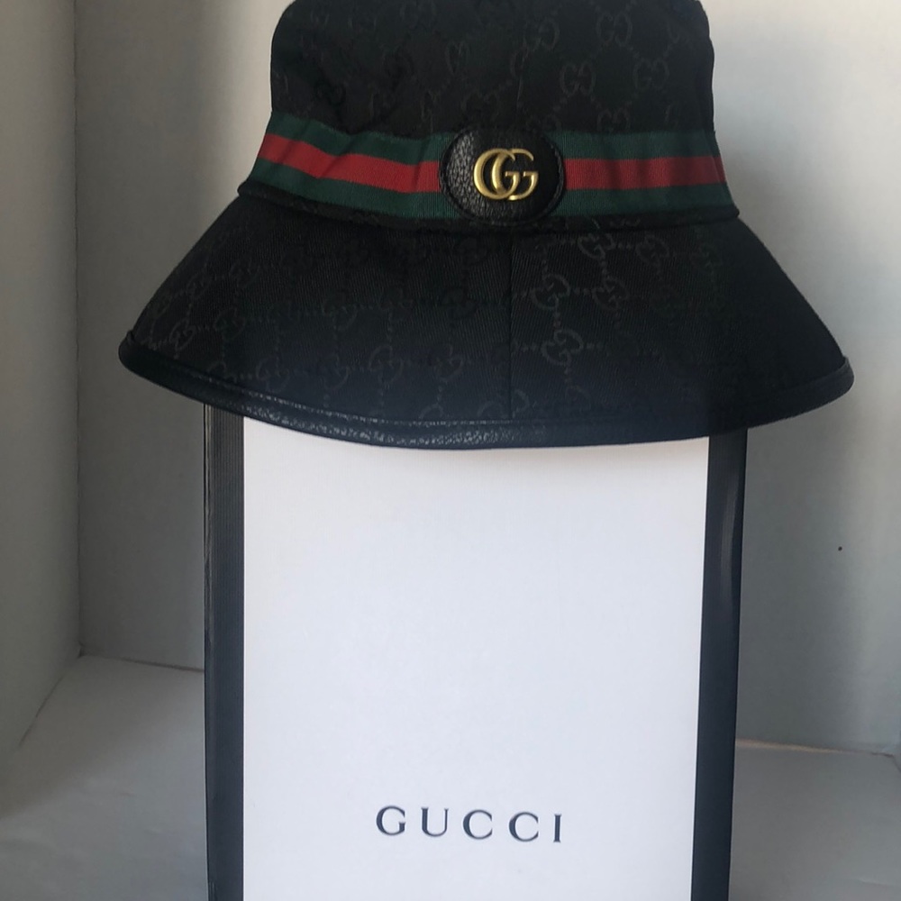 One Zoze, Bucket Hat Gucci,